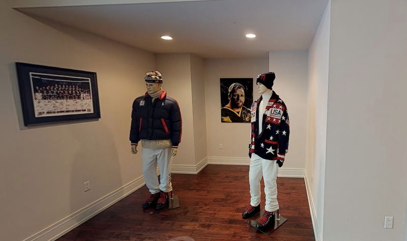 Illustration for article titled Phil Kessel's Pittsburgh House Is For Sale, And It Has The Loneliest Home Theater In The World